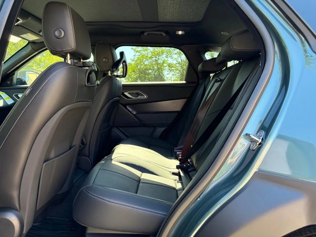 New 2026 Green Land Rover Belgravia Edition image 13