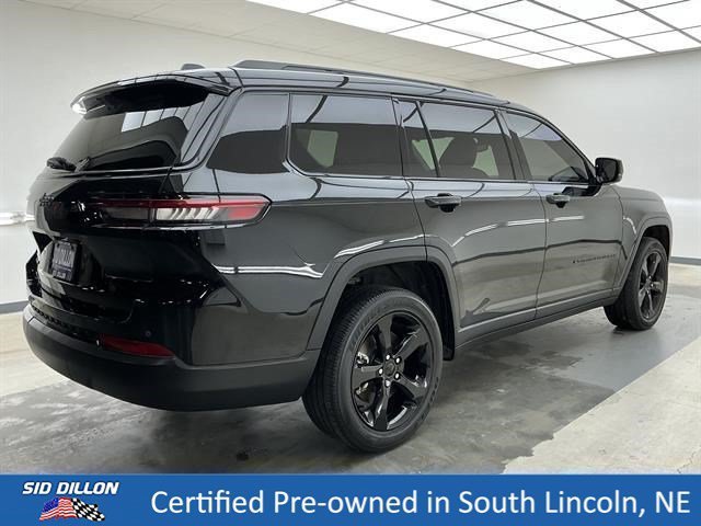 Used 2023 Diamond Black Crystal Pearlcoat Jeep Altitude image 4
