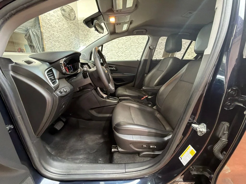 Used 2022 Blue Chevrolet LT image 24