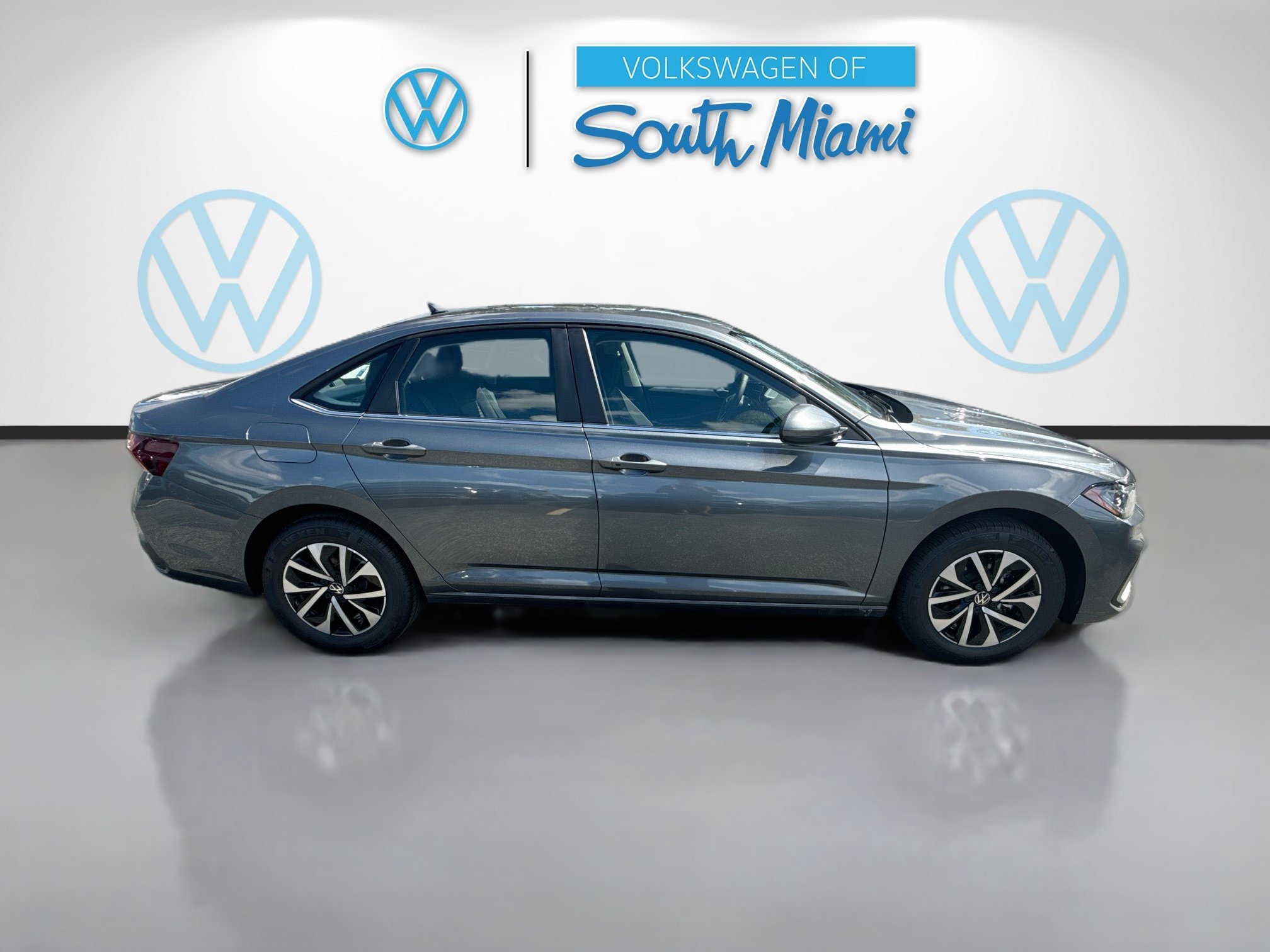 New 2027 Platinum Volkswagen S image 8