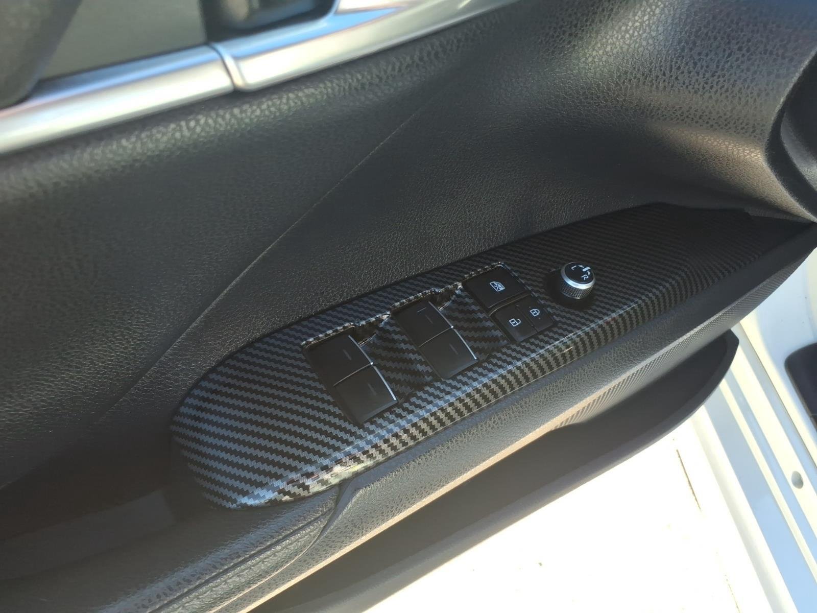 Used 2021 Wind Chill Pearl Toyota XSE image 12