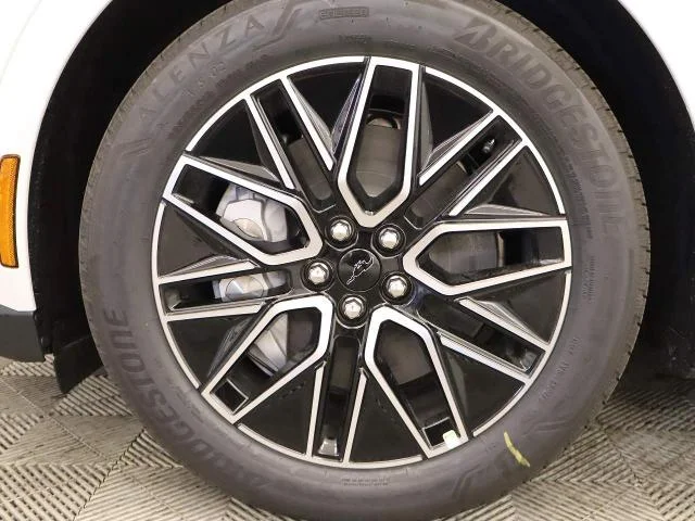 New 2026 Star White Metallic Tri-coat Ford Premium image 22