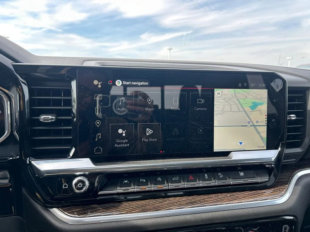 New 2026 Sterling Metallic GMC Elevation image 25