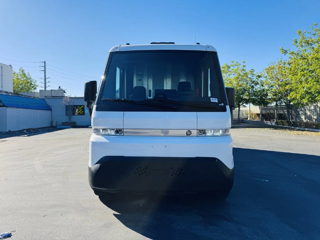 Used 2024 White BrightDrop Base image 6