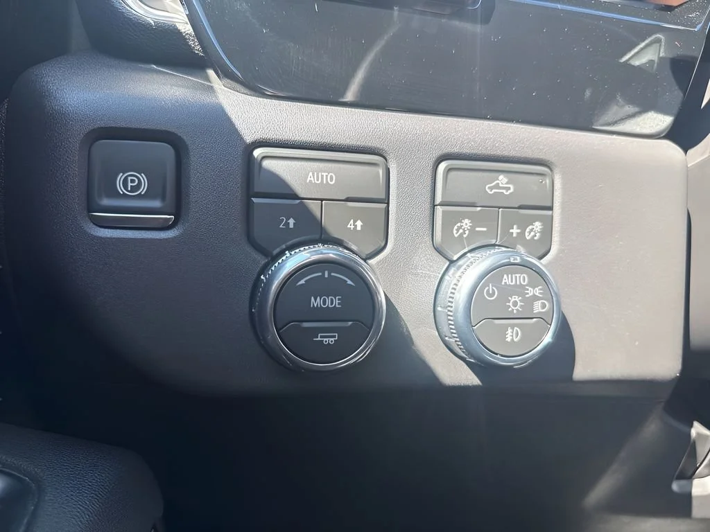 Used 2026 Sterling Metallic GMC Elevation image 25