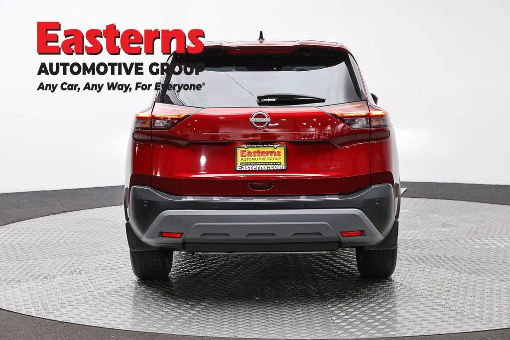 Used 2023 Red Nissan SV image 6