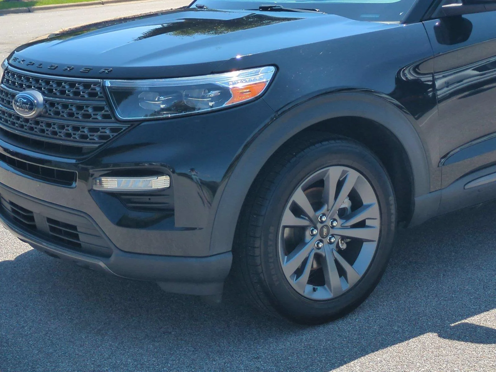 Used 2023 Agate Black Ford XLT image 9