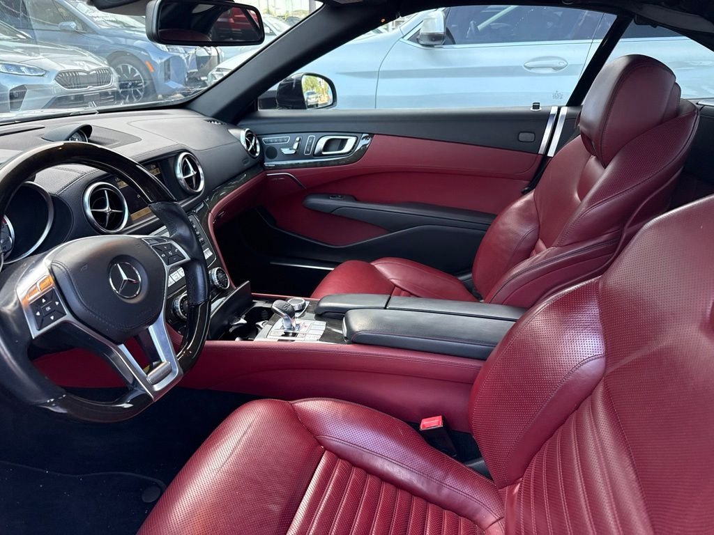 Used 2013 Black Mercedes-Benz SL 550 image 9