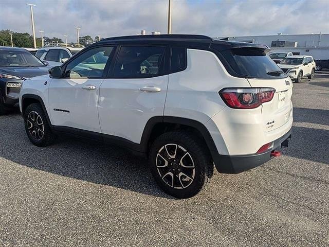 Used 2025 Bright White Clearcoat Jeep Trailhawk image 6