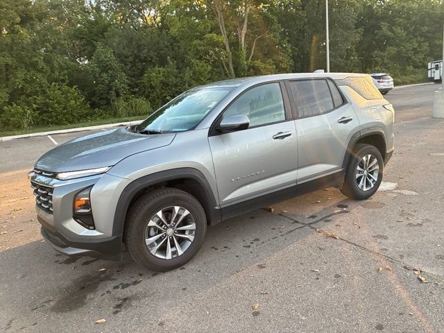 Used 2026 Chevrolet Equinox LT with VIN 3GNAXPEG9TL269658 for sale in Kansas City