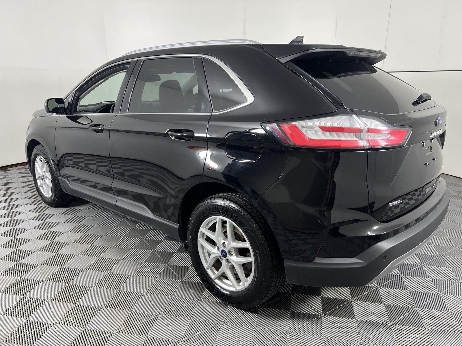 Used 2022 Agate Black Ford SEL image 8