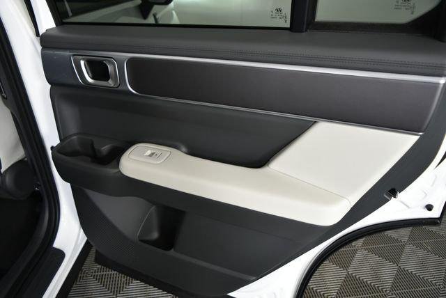 New 2027 White Hyundai SE AWD image 88