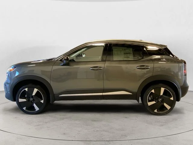 New 2026 Gray Nissan SR image 2