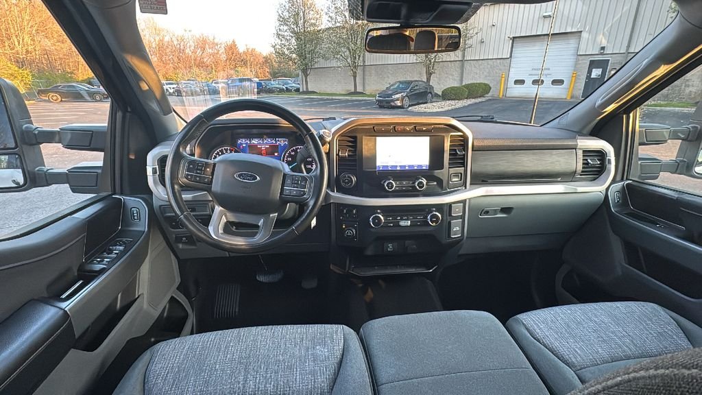 Used 2023 Oxford White Ford XLT image 8