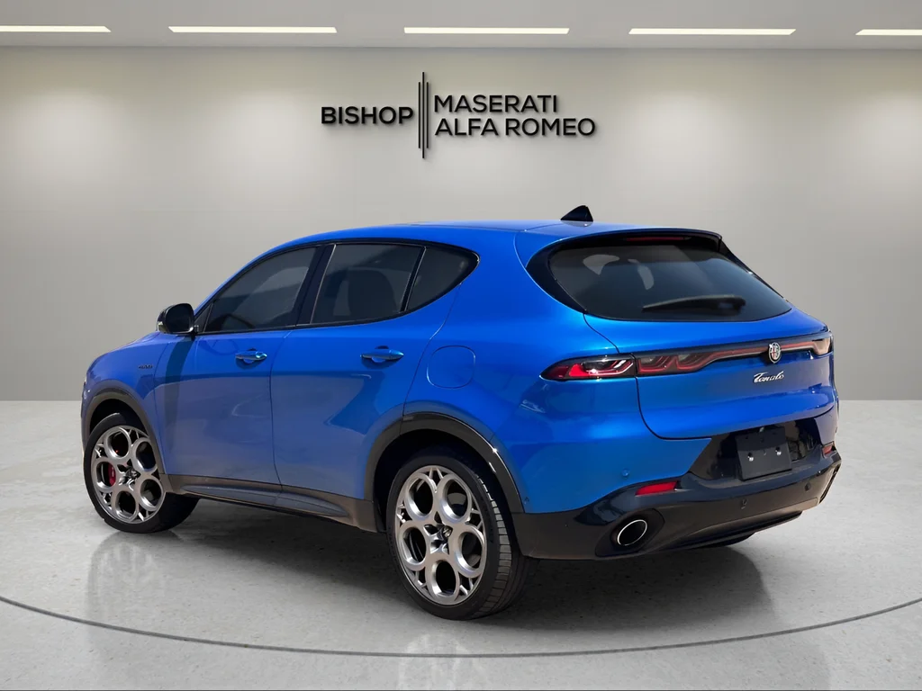 Used 2024 Blue Alfa Romeo Veloce image 3