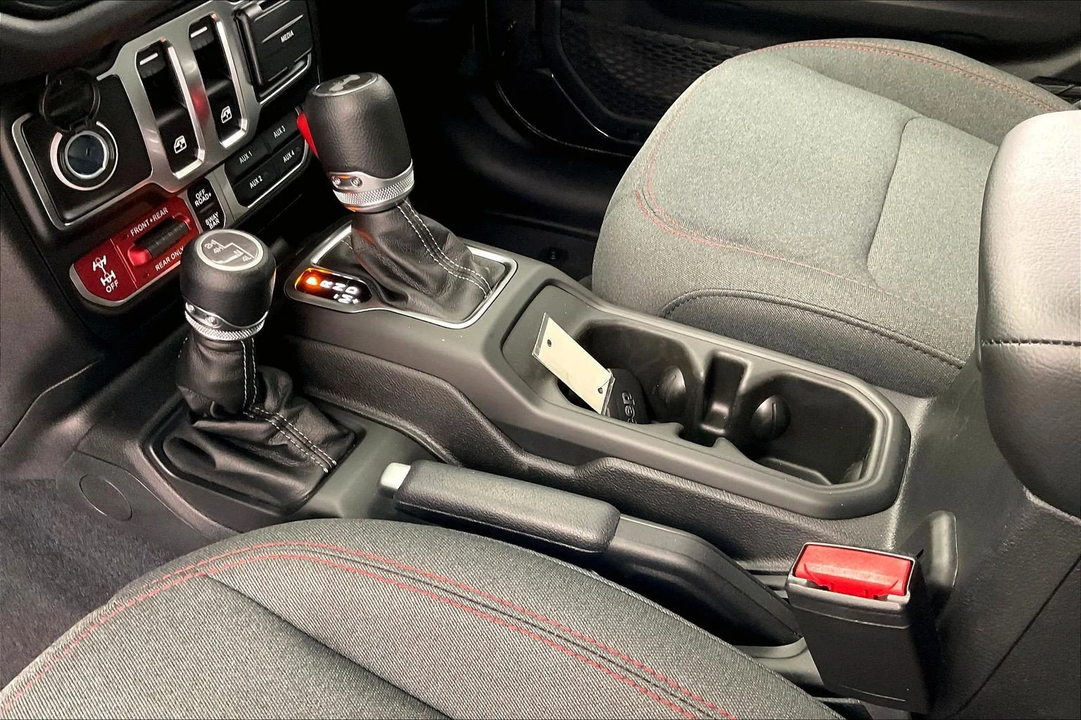 2026 Jeep Wrangler 2-Door Rubicon - Photo 8