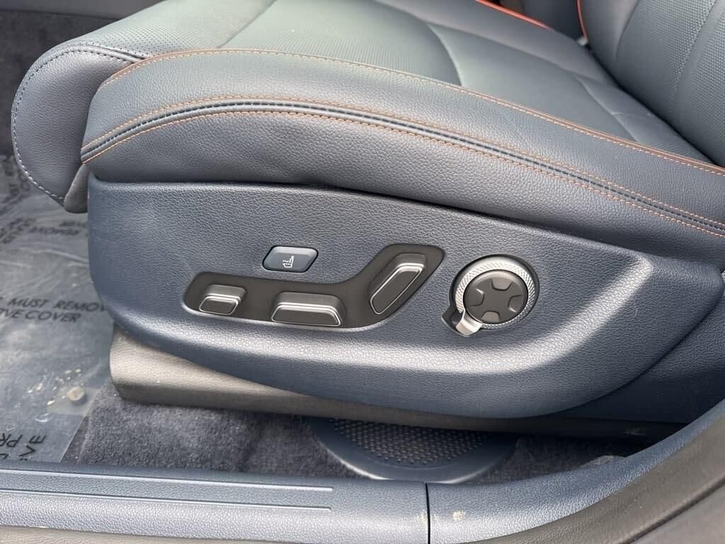 New 2026 Blue Genesis 2.5T SPORT PRESTIGE image 20