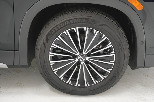 New 2026 Deep Black Pearl Volkswagen S image 5
