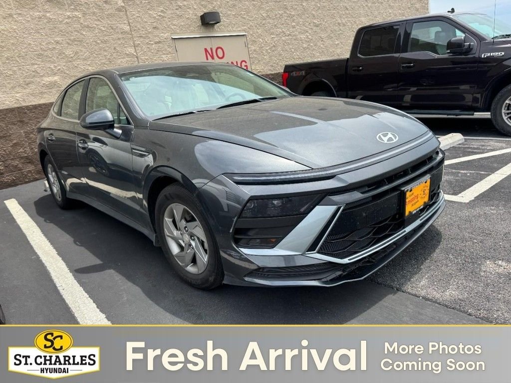 2025 Hyundai Sonata SE's photo