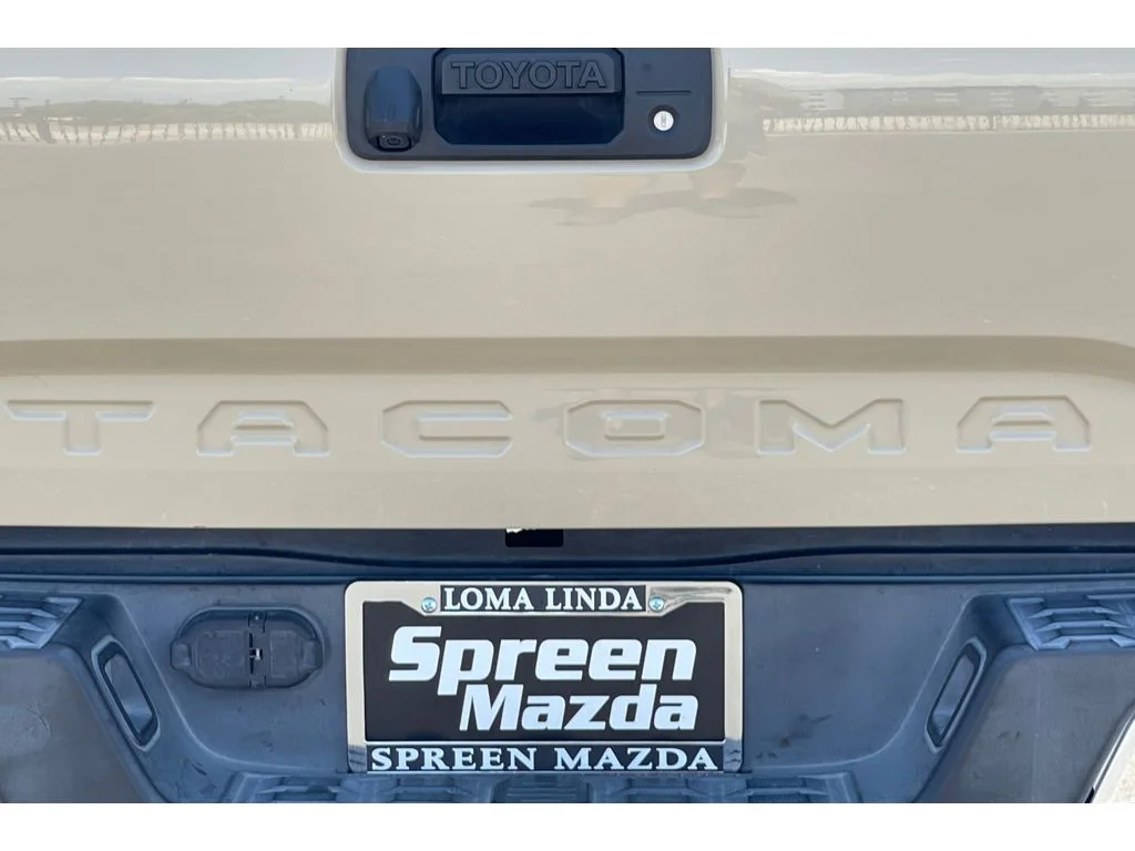 Used 2018 Quicksand Toyota SR5 image 46