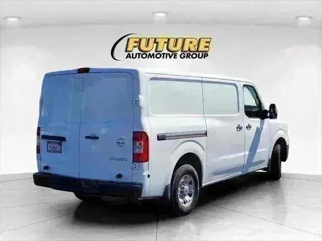 Used 2016 White Nissan S image 7