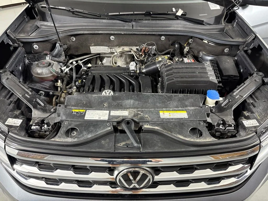 Used 2023 Gray Volkswagen 3.6L V6 SE w/Technology image 42
