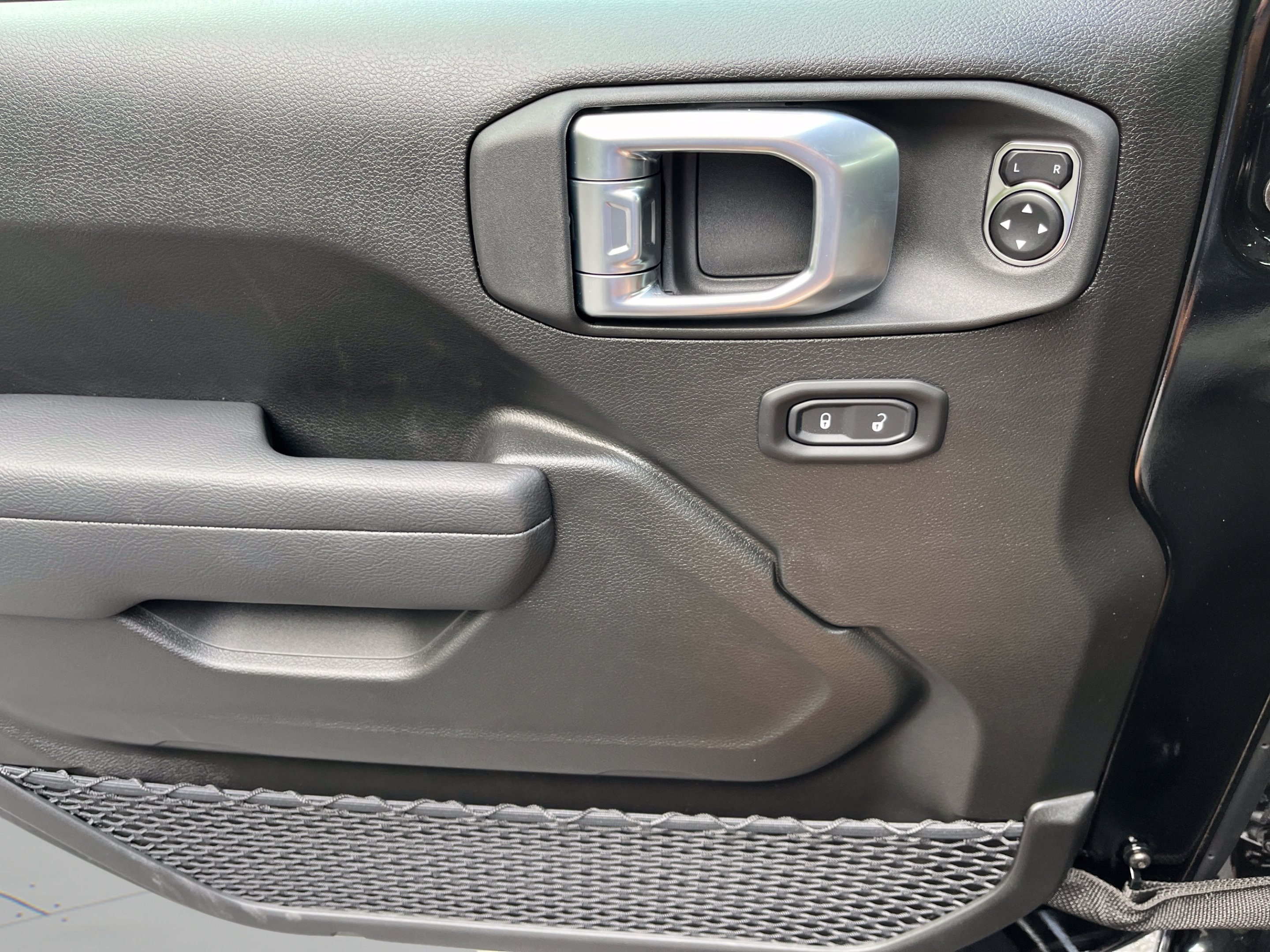 New 2026 Black Clearcoat Jeep Sport S image 32