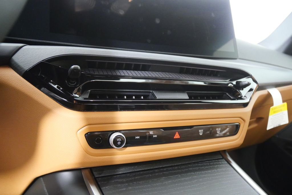 Used 2026 Mineral White Metallic BMW 330i image 20