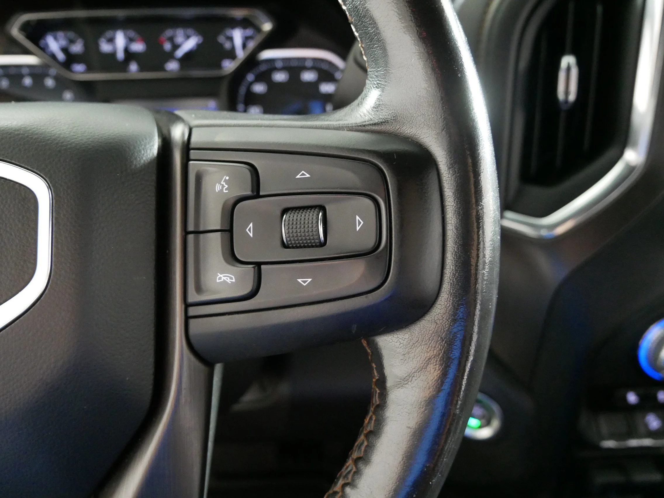 Used 2021 Ebony Twilight Metallic GMC AT4 image 28