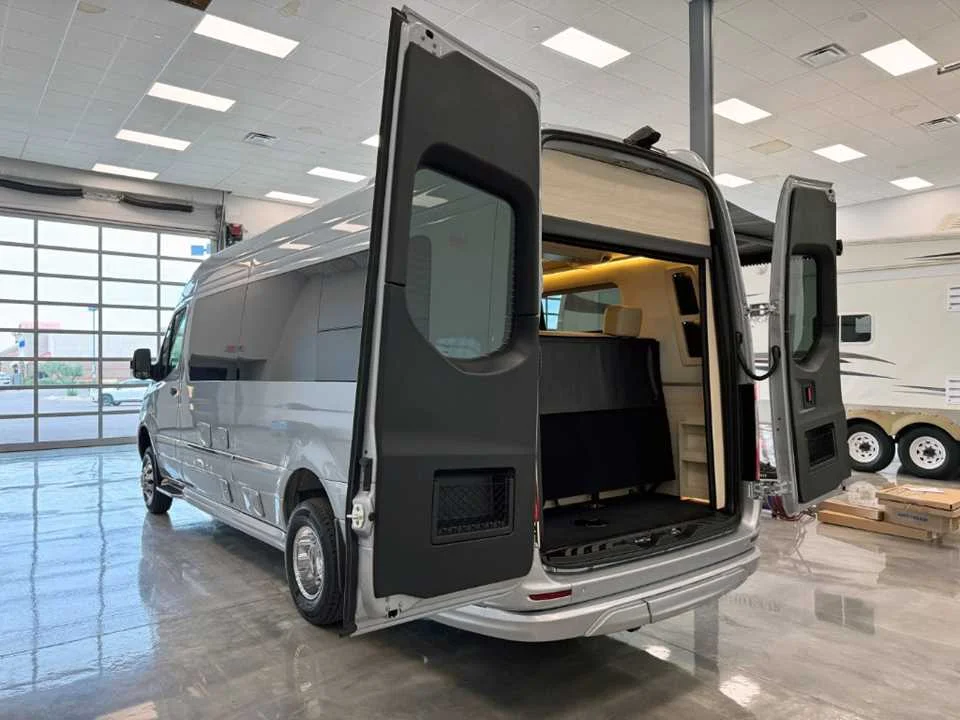 New 2025 SILVER AIRSTREAM  image 12