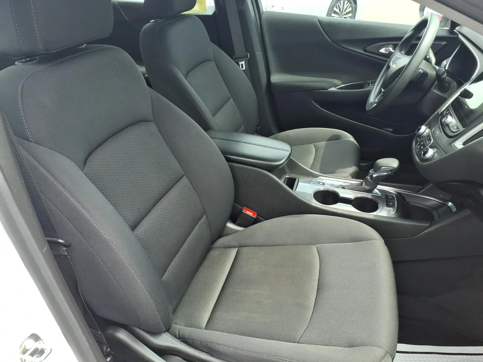 Used 2024 Summit White Chevrolet LT image 16