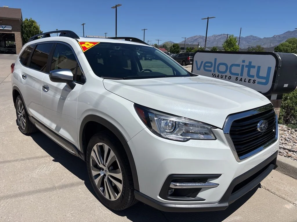 2022 Subaru Ascent Touring's photo