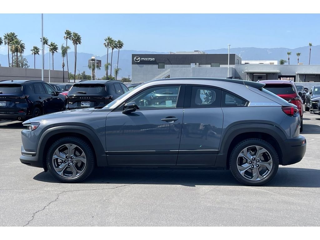 Certified Used 2022 Polymetal Gray Metallic Multi-Tone Mazda Premium Plus Package image 3