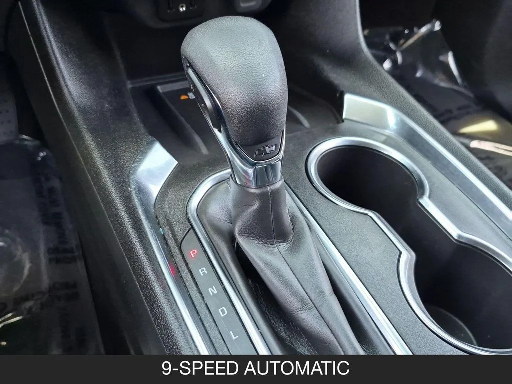 Used 2023 Green Chevrolet LT image 20