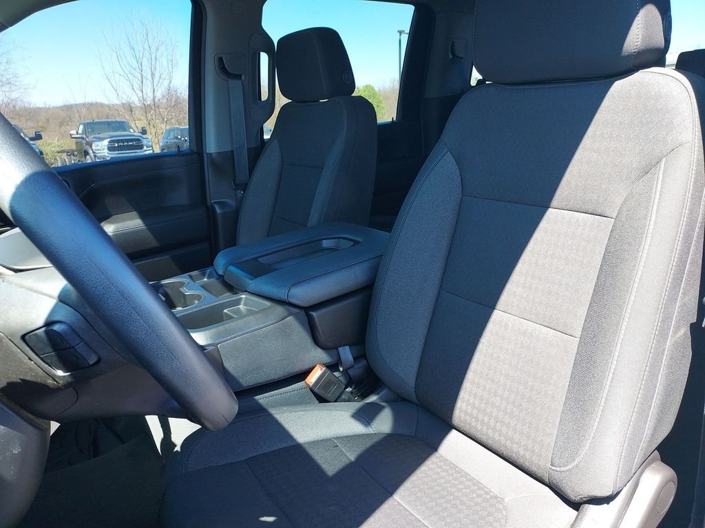Used 2021 White Chevrolet LT image 17