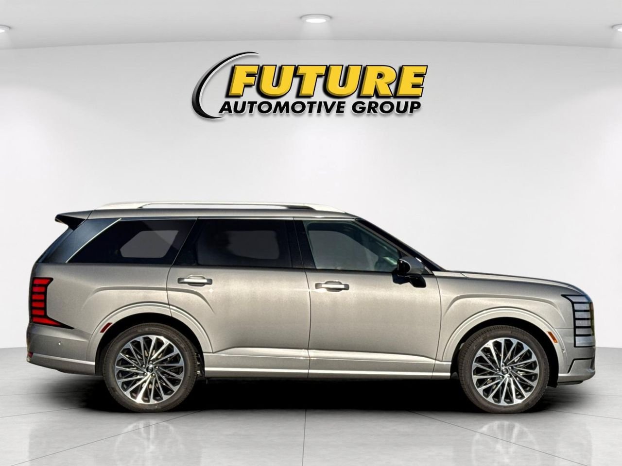 New 2027 Silver Hyundai Calligraphy image 2