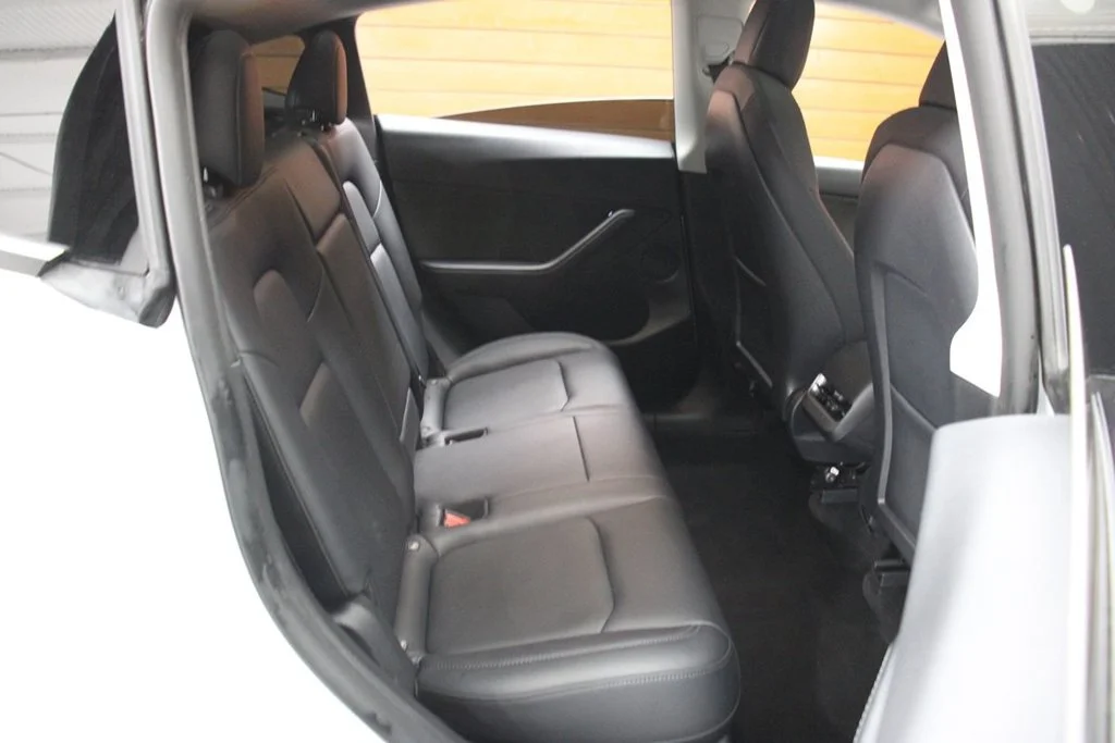 Used 2022 Pearl White Multi-Coat Tesla Performance image 30
