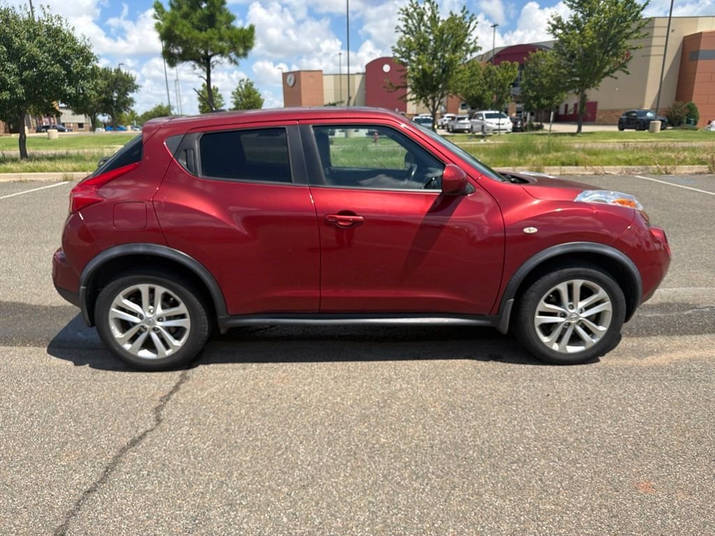 Used 2013 Red Nissan SL image 5