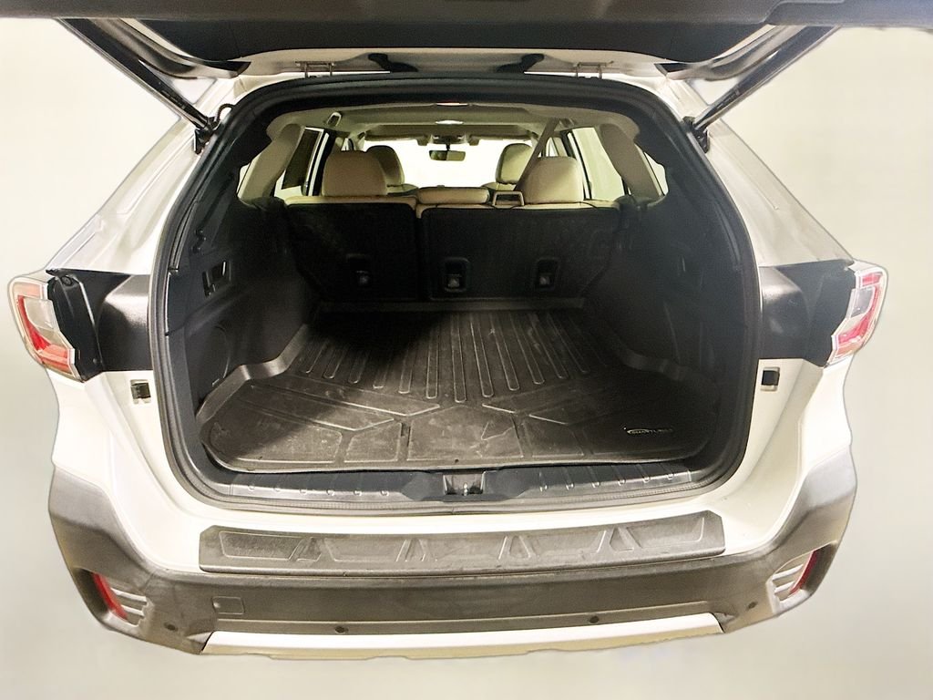 Used 2020 Crystal White Pearl Subaru Limited image 29