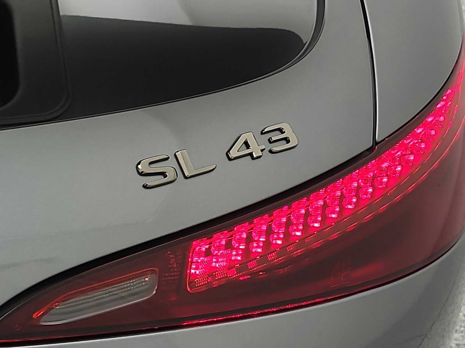 New 2026 Selenite Grey Metallic Mercedes-Benz AMG® SL 43 Roadster image 42