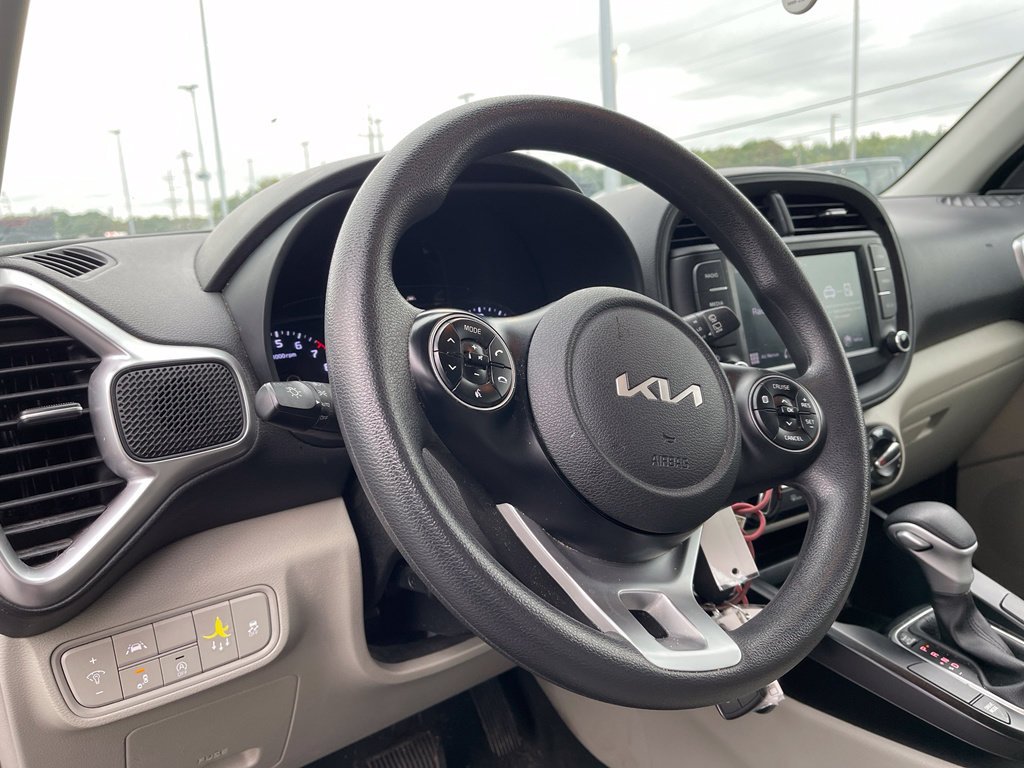 Used 2022 Mars Orange Kia LX image 10