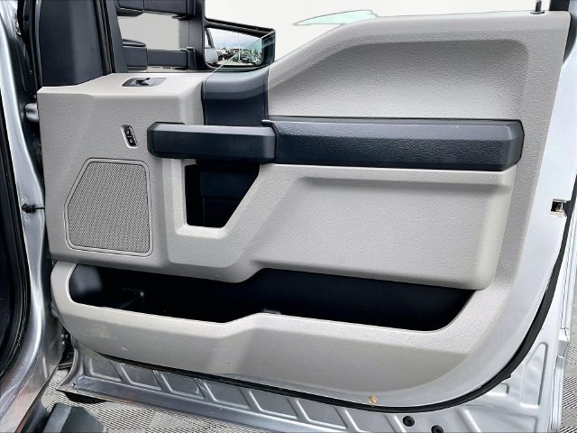 Used 2022 Silver Metallic Ford XL image 12