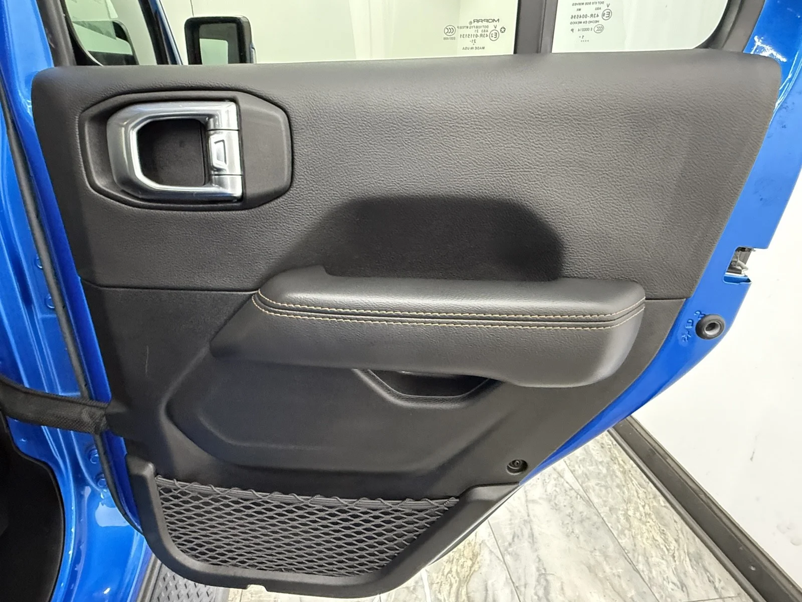 Used 2022 Hydro Blue Pearlcoat Jeep High Altitude 4x4 image 34
