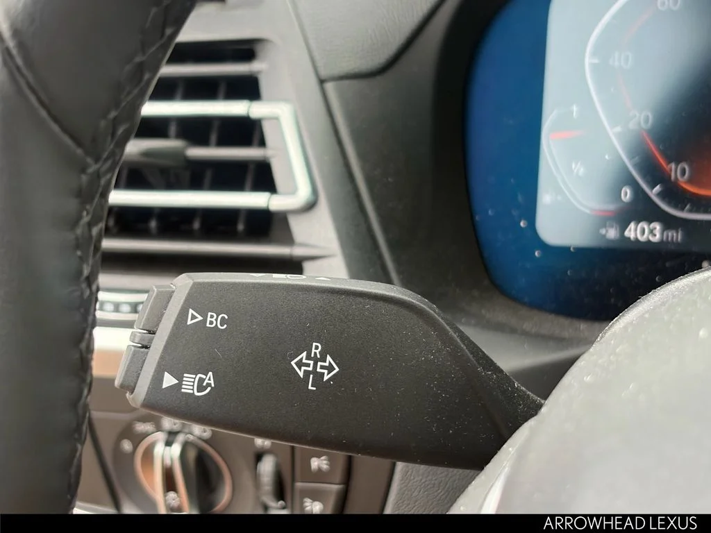 Used 2024 White BMW xDrive30i image 17
