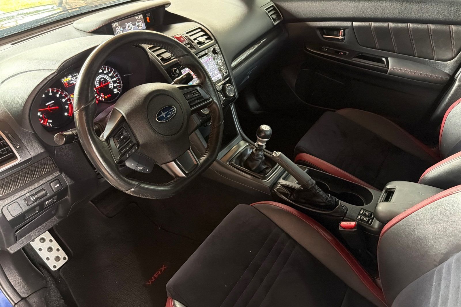 Used 2019 Blue Subaru Premium image 11