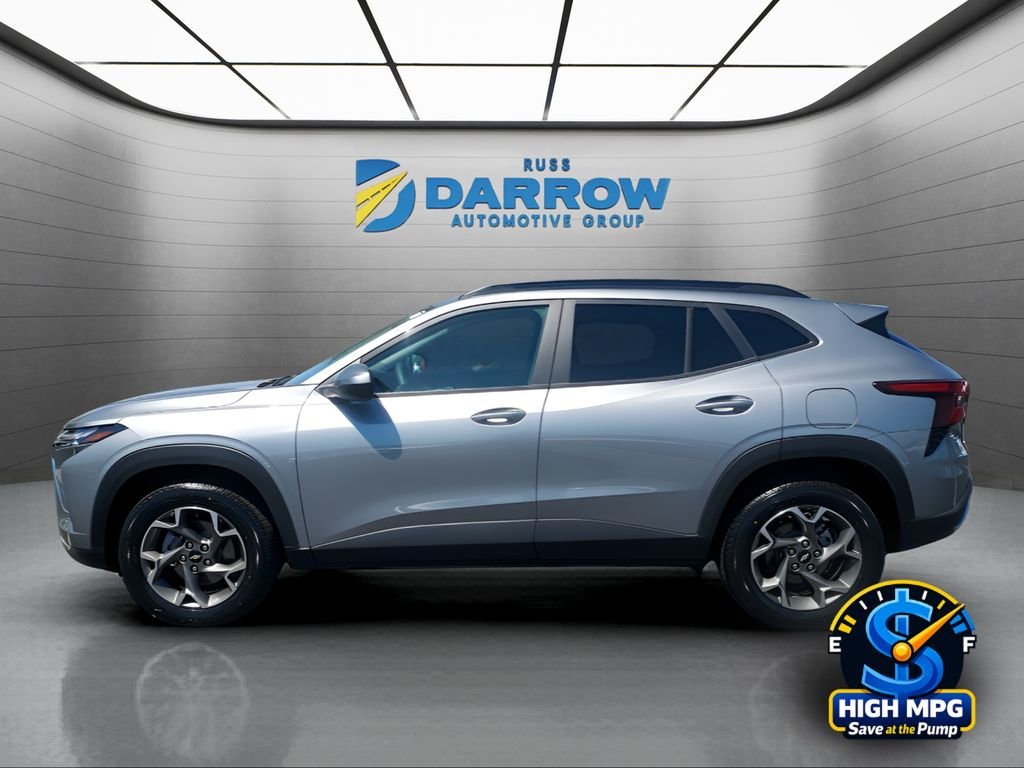 Used 2025 Gray Chevrolet LT image 2