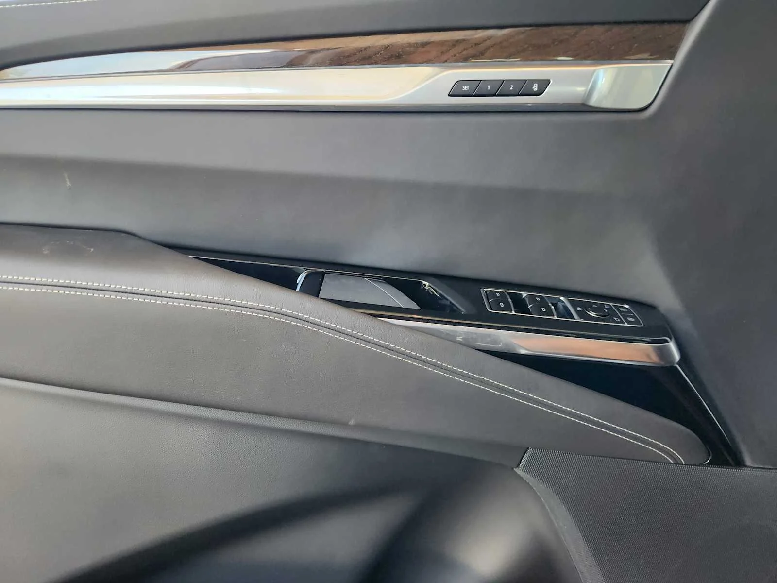 2026 Cadillac Escalade Platinum Sport - Photo 15