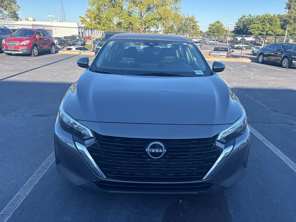 Used 2025 Gray Nissan SV image 8