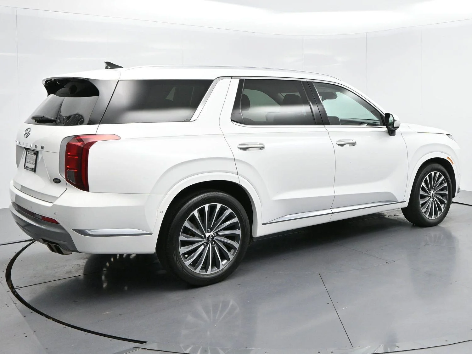 Used 2024 Hyper White Hyundai Calligraphy image 7