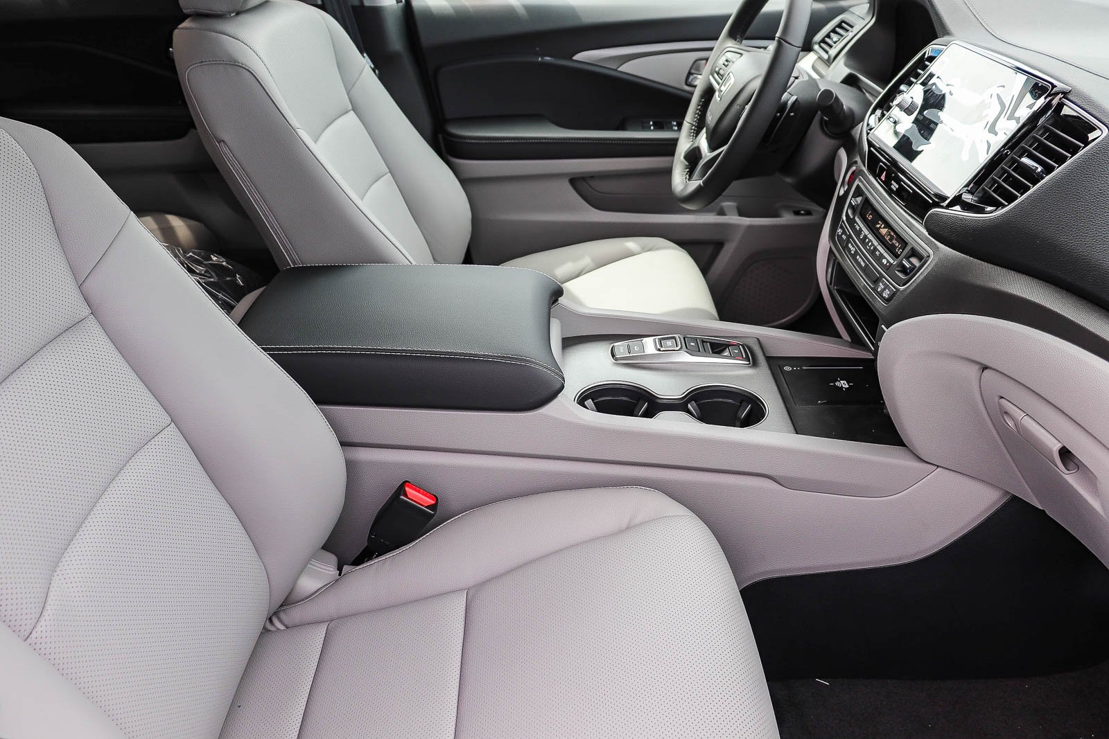 New 2026 Platinum White Pearl Honda RTL AWD image 18
